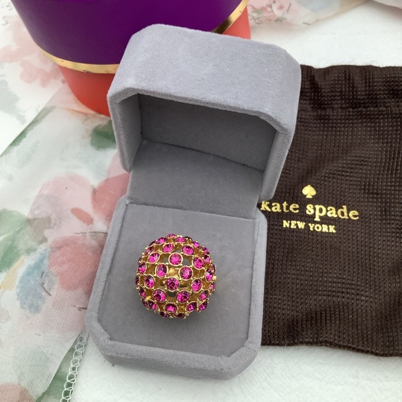 Kate Spade Fuchsia Crystal Ring Size 7 - Picture 4 of 5